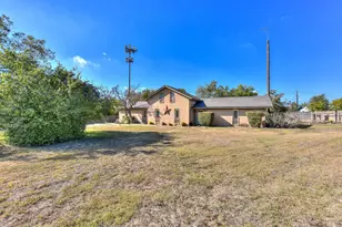 118 Oak Ridge Cir, Georgetown, TX 78628 - Photo 2