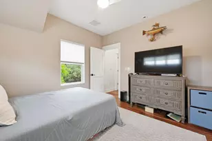 105 Elkhart St, Austin, TX 78702 - Photo 14