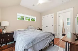 105 Elkhart St, Austin, TX 78702 - Photo 16