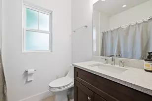 105 Elkhart St, Austin, TX 78702 - Photo 18