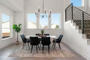 452 Crimson Sky Ct, Dripping Springs, TX 78620 - Photo 4