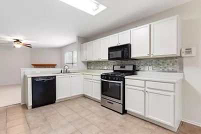 1815 Brentwood Drive, Leander, TX 78641 - Photo 8