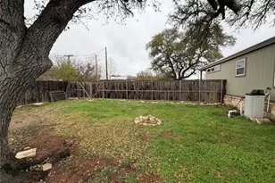 605 Central Blvd, Bertram, TX 78605 - Photo 10