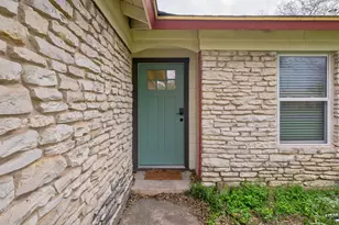 8525 Maine Dr, Austin, TX 78758 - Photo 4
