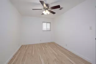 8525 Maine Dr, Austin, TX 78758 - Photo 16