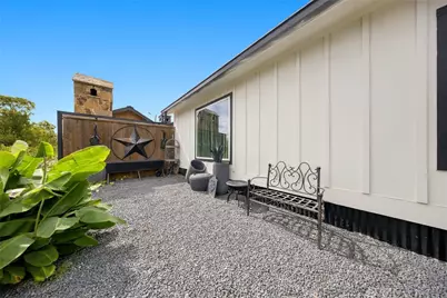 103 Howard Street, Taylor, TX 76574 - Photo 6