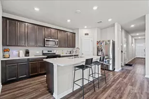 1642 Homestead Farms Dr, Round Rock, TX 78665 - Photo 2