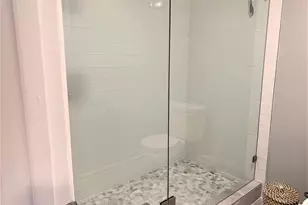 105 Birdie Dr, The Hills, TX 78738 - Photo 20