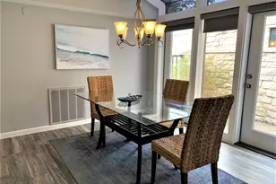 105 Birdie Dr, The Hills, TX 78738 - Photo 10