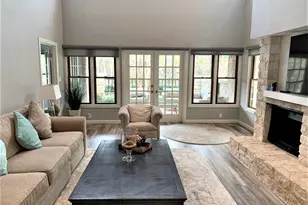 105 Birdie Dr, The Hills, TX 78738 - Photo 4