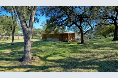 1115 County Road 414, Spicewood, TX 78669 - Photo 2