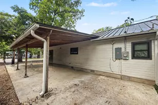 2506 E Cesar Chavez St, Austin, TX 78702 - Photo 24