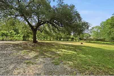 820 Bois D'Arc Street, Lockhart, TX 78644 - Photo 24