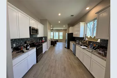 109 Mokulua Lane, Bastrop, TX 78602 - Photo 4