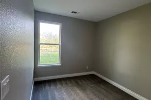 109 Mokulua Ln, Bastrop, TX 78602 - Photo 4