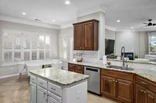 12921 Bloomfield Hills Ln, Austin, TX 78732 - Photo 4