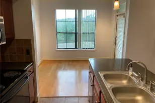 7701 Rialto Blvd, Austin, TX 78735 - Photo 8