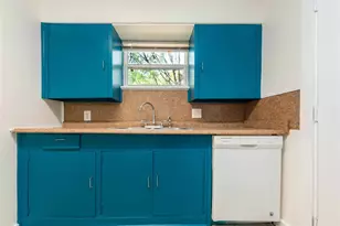 1013 E 10th St, Austin, TX 78702 - Photo 4