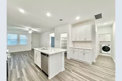 611 Emory Crossing Boulevard, Hutto, TX 78634 - Photo 10