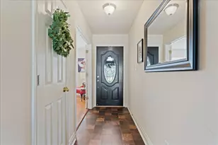 125 Fairway Ct, Bastrop, TX 78602 - Photo 6