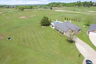 125 Fairway Ct, Bastrop, TX 78602 - Photo 36
