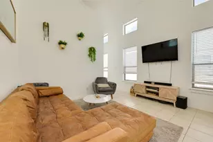 2001 Faro Dr, Austin, TX 78741 - Photo 10