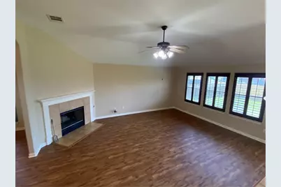 1013 Kensington Castle Trail, Pflugerville, TX 78660 - Photo 8