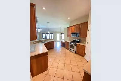 1013 Kensington Castle Trail, Pflugerville, TX 78660 - Photo 6
