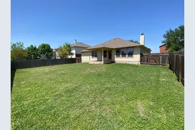 1013 Kensington Castle Trail, Pflugerville, TX 78660 - Photo 18