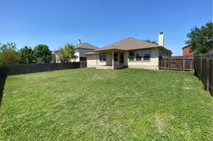 1013 Kensington Castle Trl, Pflugerville, TX 78660 - Photo 18