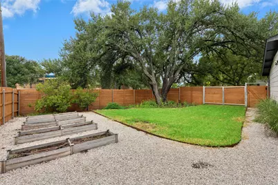 8601 Winding Walk, Austin, TX 78757 - Photo 20