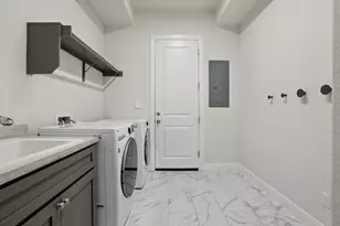 19304 Summit Glory Trl, Spicewood, TX 78669 - Photo 16