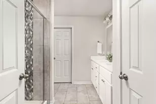 4701 Star Jasmine Dr, Austin, TX 78723 - Photo 16