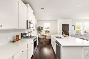 4701 Star Jasmine Dr, Austin, TX 78723 - Photo 4