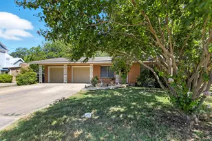 606 E Liberty Ave E, Round Rock, TX 78664 - Photo 1