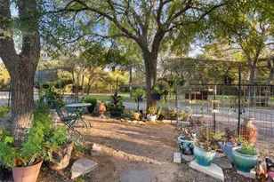 301 Crystal Meadows Dr, Kyle, TX 78640 - Photo 8