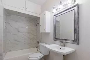 912 W Lynwood Ave, San Antonio, TX 78201 - Photo 14