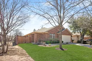 702 Bent Wood Pl, Round Rock, TX 78665 - Photo 2