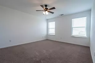 128 Maywood Ln, Jarrell, TX 76537 - Photo 10