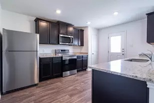 128 Maywood Ln, Jarrell, TX 76537 - Photo 6