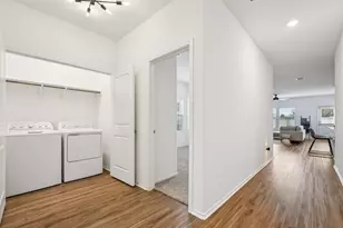 117 Badillo Wy, Bastrop, TX 78602 - Photo 6