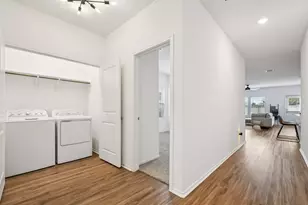 117 Badillo Wy, Bastrop, TX 78602 - Photo 6