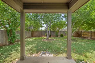 303 Liberty St, Hutto, TX 78634 - Photo 18