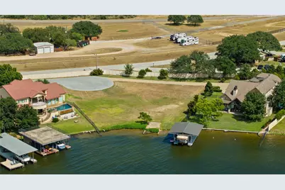 207 Wilderness Drive E, Marble Falls, TX 78654 - Photo 18