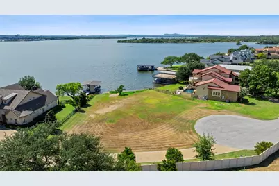 207 Wilderness Drive E, Marble Falls, TX 78654 - Photo 14