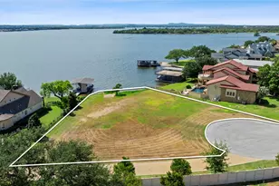 207 Wilderness Dr E, Marble Falls, TX 78654 - Photo 2