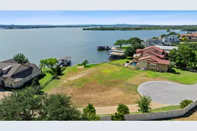 207 Wilderness Drive E, Marble Falls, TX 78654 - Photo 14