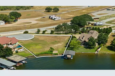 207 Wilderness Drive E, Marble Falls, TX 78654 - Photo 8