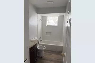 604 W 4th Street, Taylor, TX 76574 - Photo 8