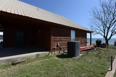 746 E Island Drive, Bluffton, TX 78607 - Photo 32